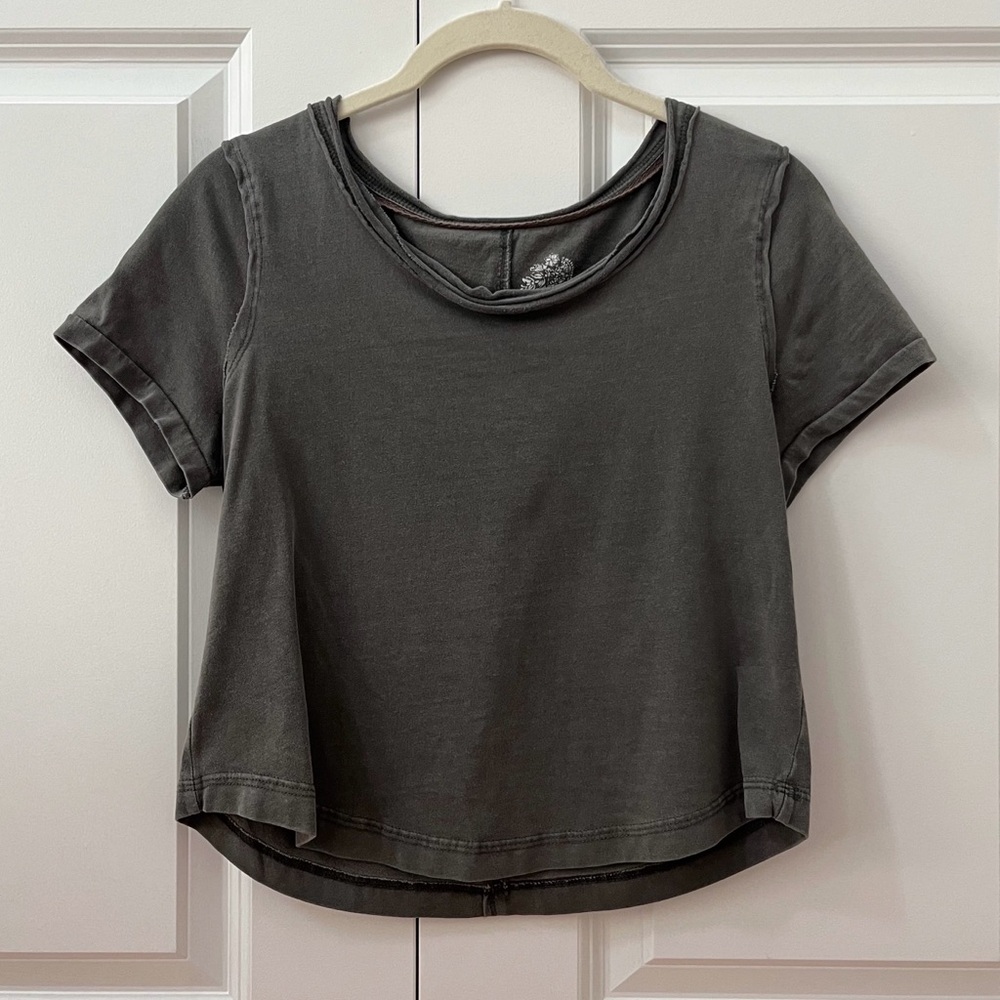Pilcro Anthropologie Seamed Baby Tee in Charcoal Grey